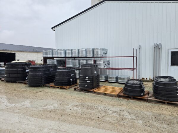 Rubbermaid Plastic Stock Tanks